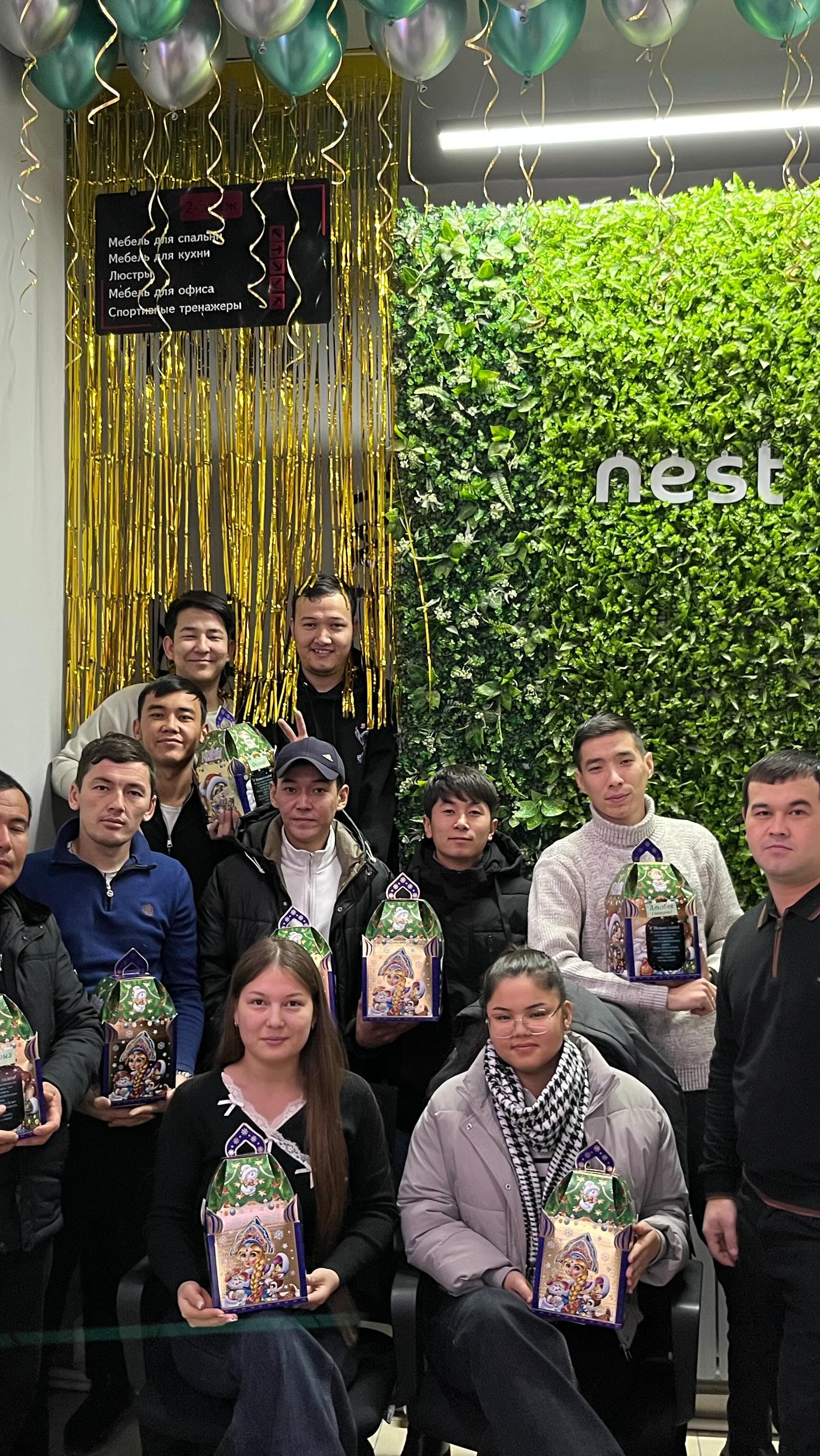 Команда рекламного агентства Nest Nukus — специалисты по наружной рекламе в Нукусе