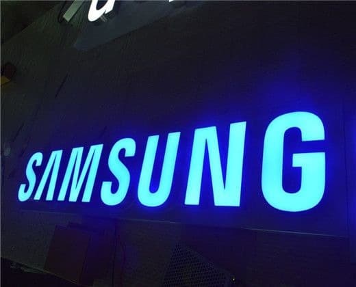 Световые буквы для Samsung — наружная реклама от Nest Nukus